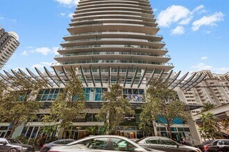 Building Photo - 1100S S Miami Ave