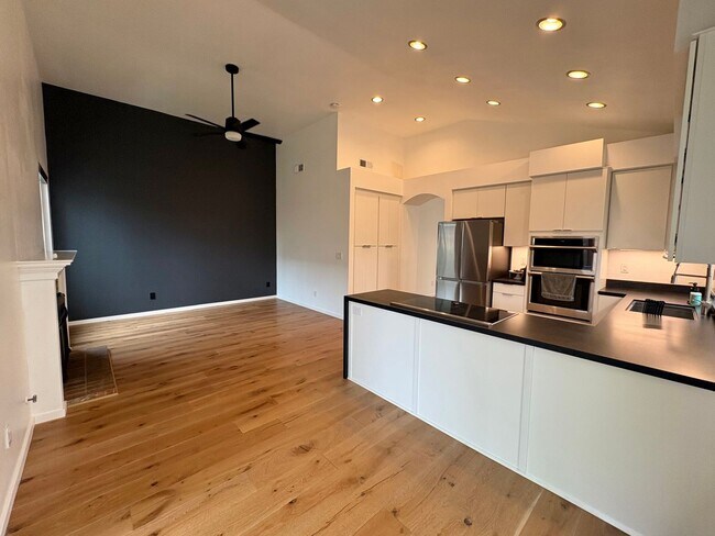Foto del edificio - 4853 Wexler Peak Way