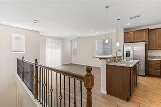 Building Photo - 2244 Shady Cyn Dr