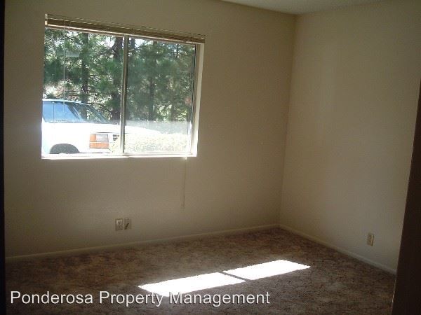 Building Photo - 5940 Camino Ln