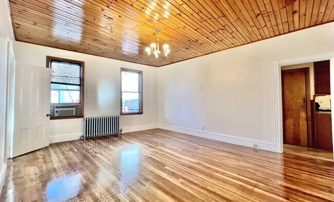 Building Photo - 234 Cypress St