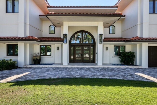 Building Photo - Exclusive Bird Key Waterfront Estate – 5BR Luxury Annual Rental