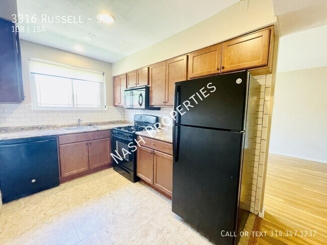 Building Photo - 3316 Russell-9