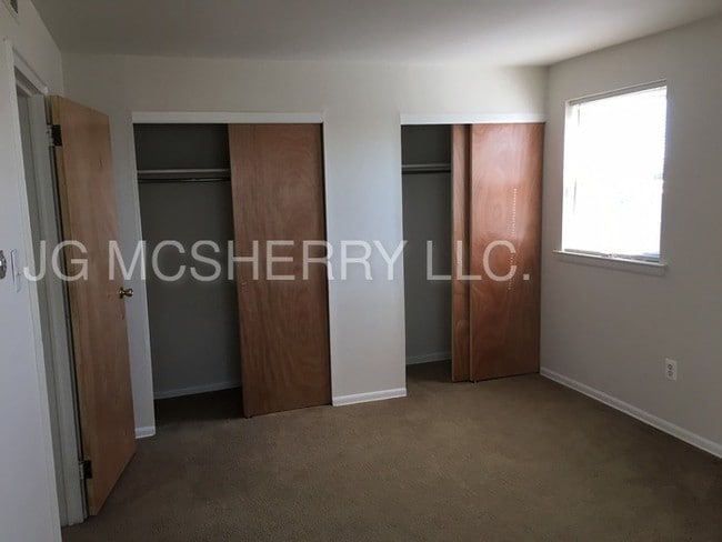 Building Photo - One Bedroom at Fox Chase Place