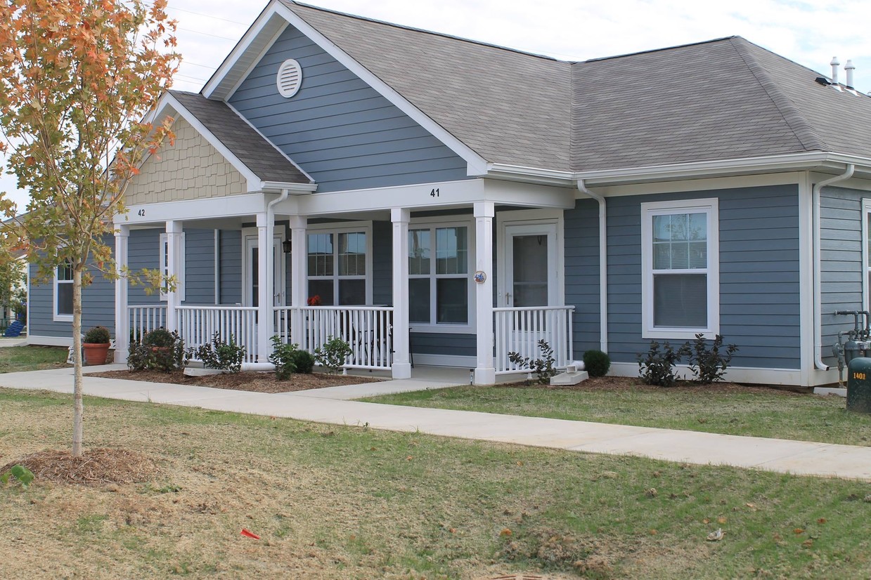 Primary Photo - Maple Ridge Apartments