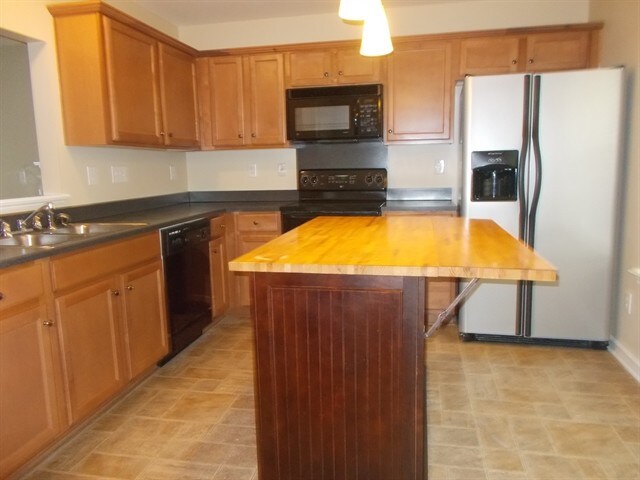 Foto del edificio - 15502 Carrington Ridge Dr