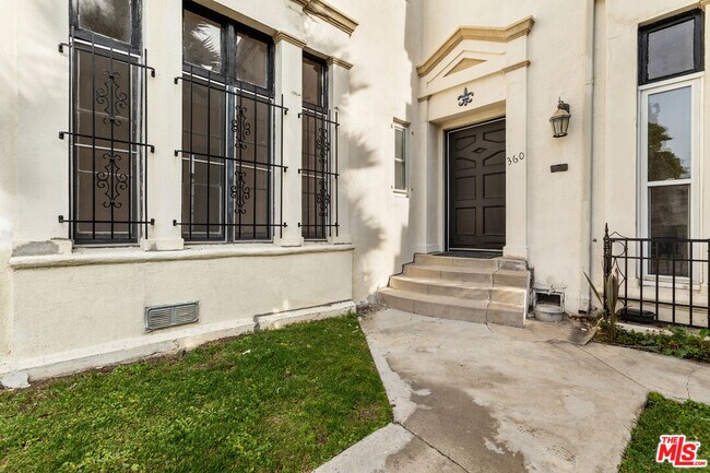 Foto del edificio - 362 N Detroit St