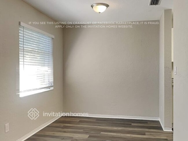 Building Photo - 3944 Porpoise Dr SE