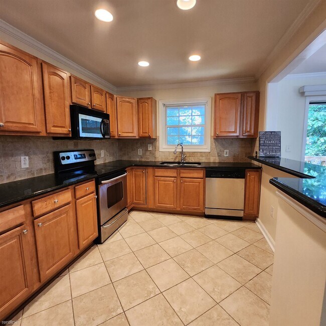Foto del edificio - 2 br, 2 bath Condo - 2825 Northeast Expy N...