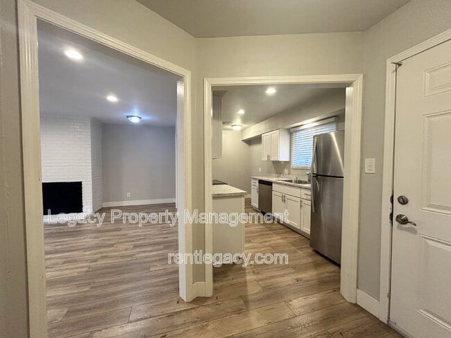 Building Photo - 1316 Sebastian Way