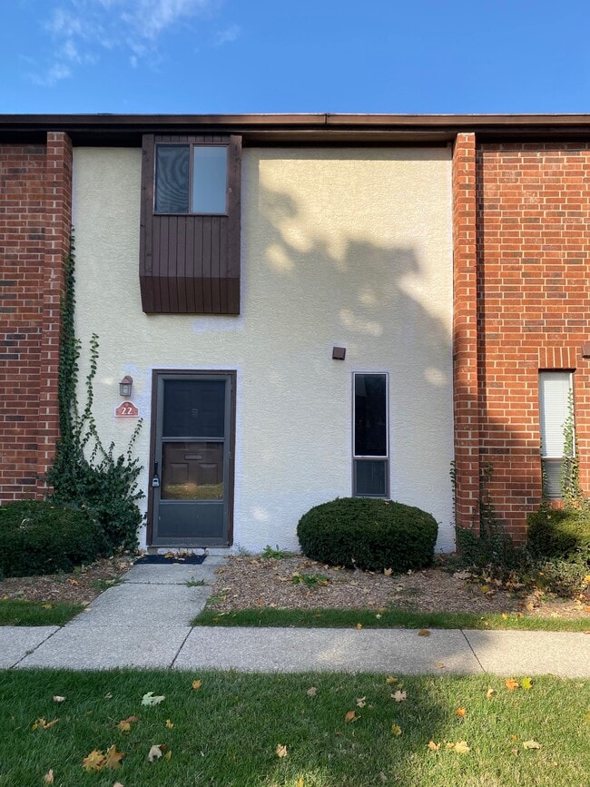 22 King Arthur Ct Unit 22, Westerville, OH 43081 Condo for Rent in
