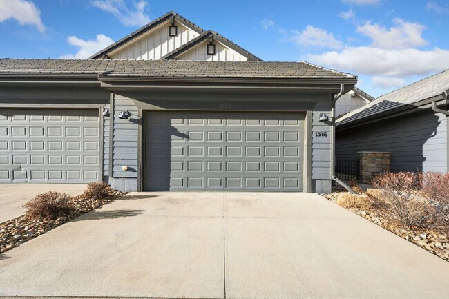 Building Photo - Beautiful townhome in Berthoud