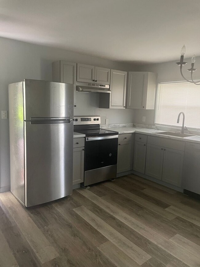Building Photo - Knoxville 37918 - 2 bedroom, 1 bath home c...