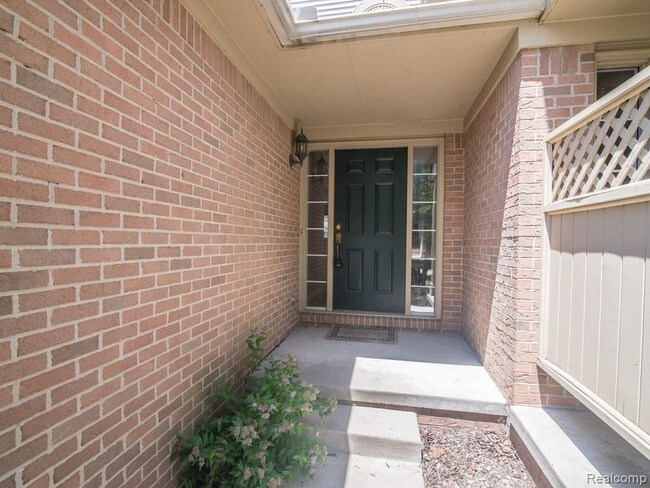 Building Photo - 8112 Springdale Dr