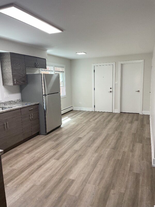 Foto del edificio - 3720 Ridgeland Ave