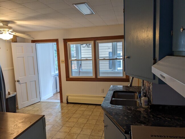 Building Photo - 39 Farmland Rd