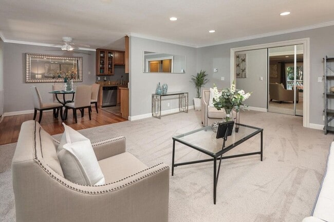 Building Photo - Large Condo with A/C, Balcony, 1 Car Garag...