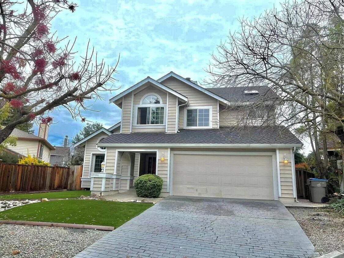 Primary Photo - 3837 Thompson Creek Ct