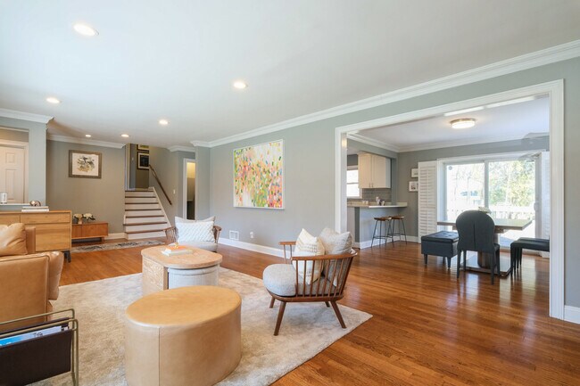 Building Photo - 221 Mamaroneck Rd