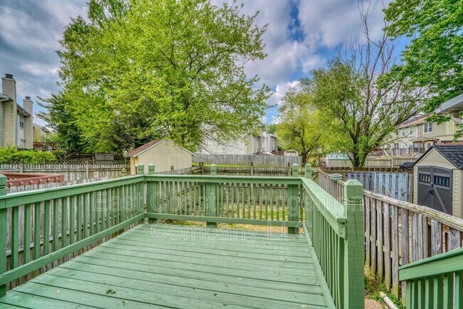 Foto del edificio - 5413 King Arthur Cir
