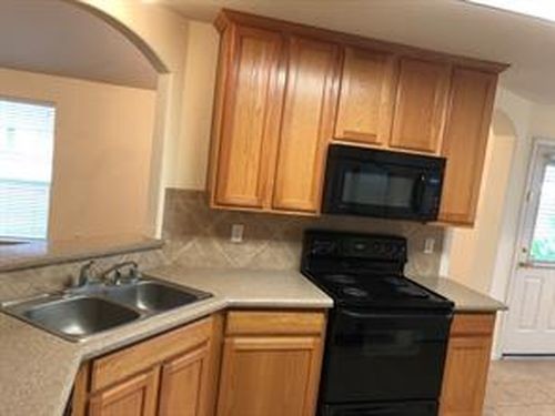 Building Photo - 3314 Emerson Dr