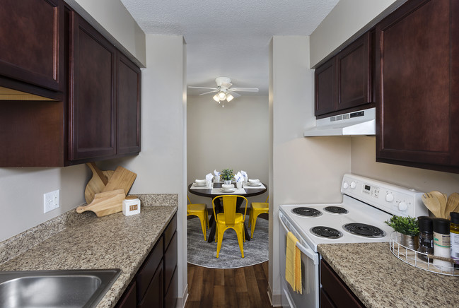 Kitchen - Country Club Village Apartments