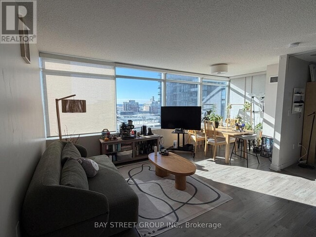 Building Photo - 25 Telegram Mews