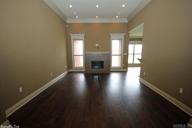 Foto del edificio - 207 Corondelet Ln