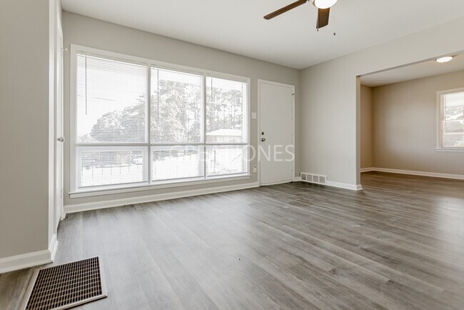 Foto del edificio - 4504 Tracy St