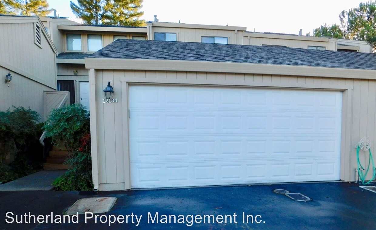 Primary Photo - 12134 Summer Ridge Dr
