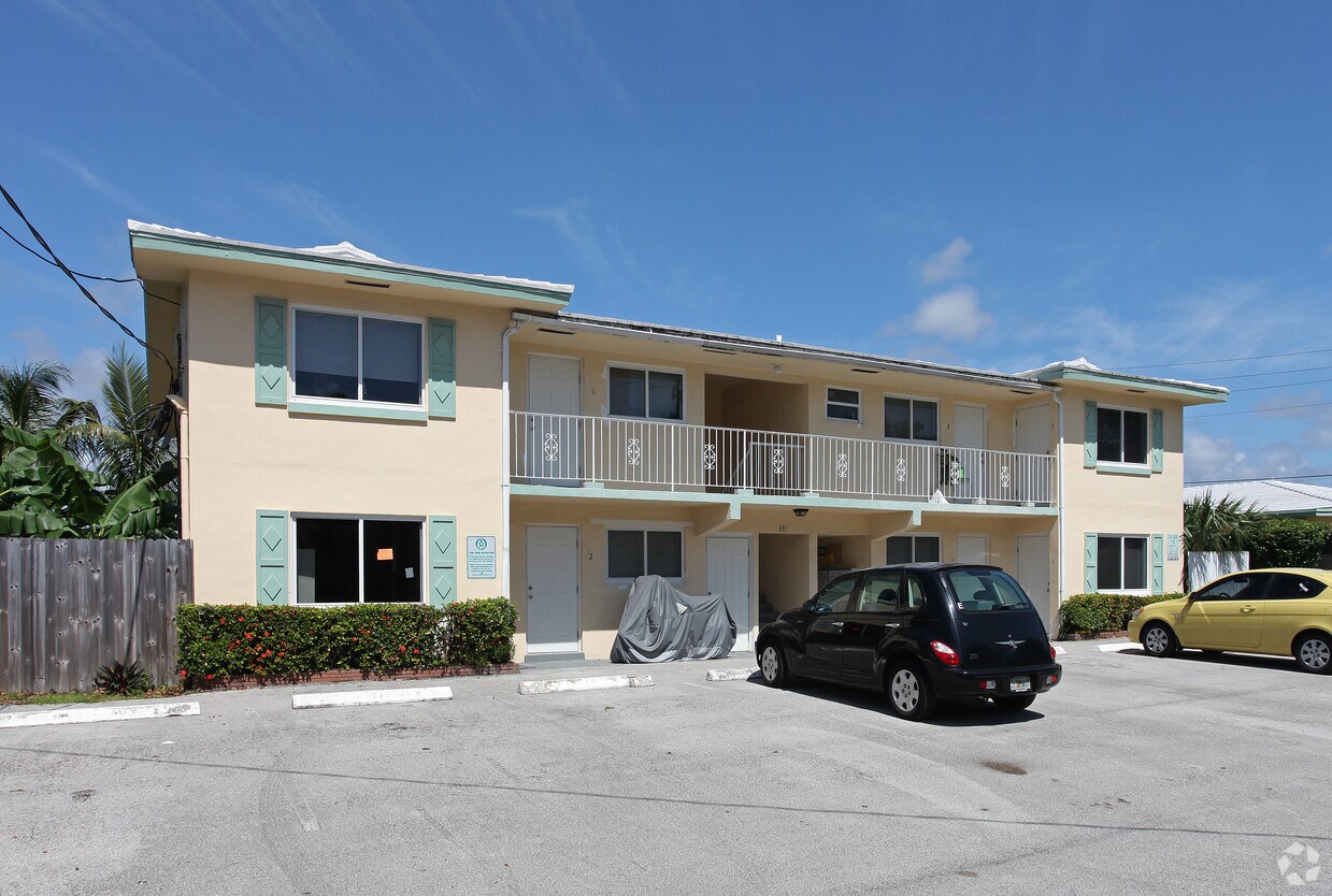 Building Photo - Cypress Cove Apartments