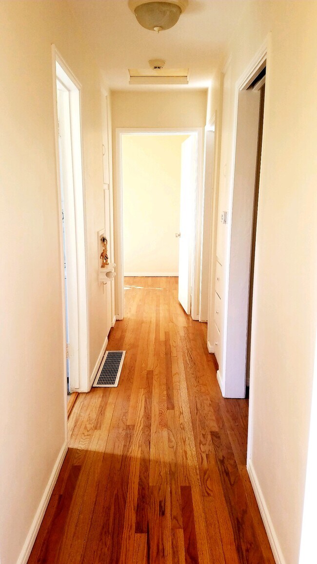 Building Photo - 4340 Cartagena Dr