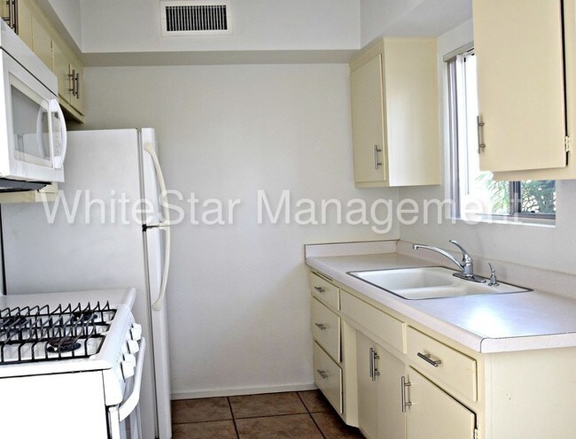 Building Photo - 74124 Candlewood St