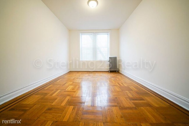 Foto del edificio - 18-25-25 Ditmars Blvd