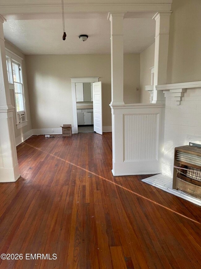 Building Photo - 1606 37th Ave