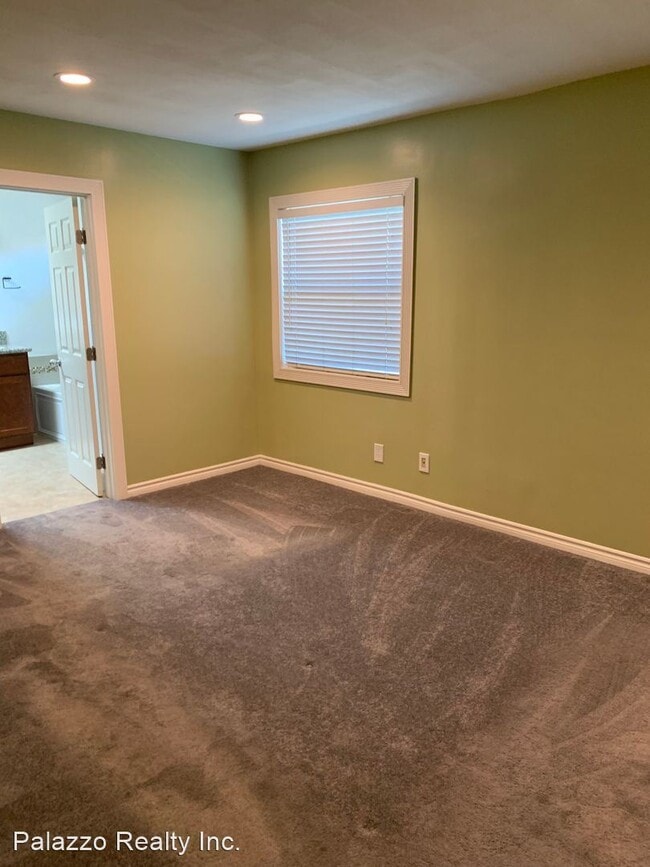 Building Photo - 3 br, 2 bath House - 4745 N. Bellflower Blvd.