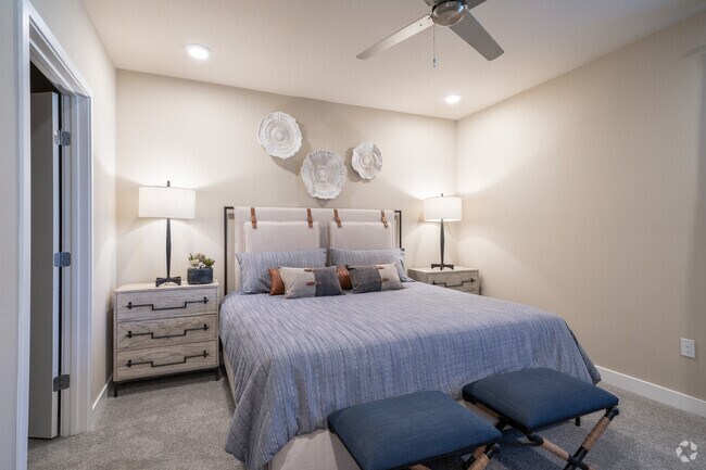 1HAB, 1BA - A4 - Dormitorio - Anchor 532 Luxury Apartments