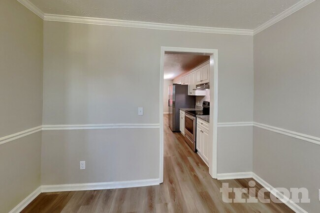 Foto del edificio - 800 Chaney Woods Dr