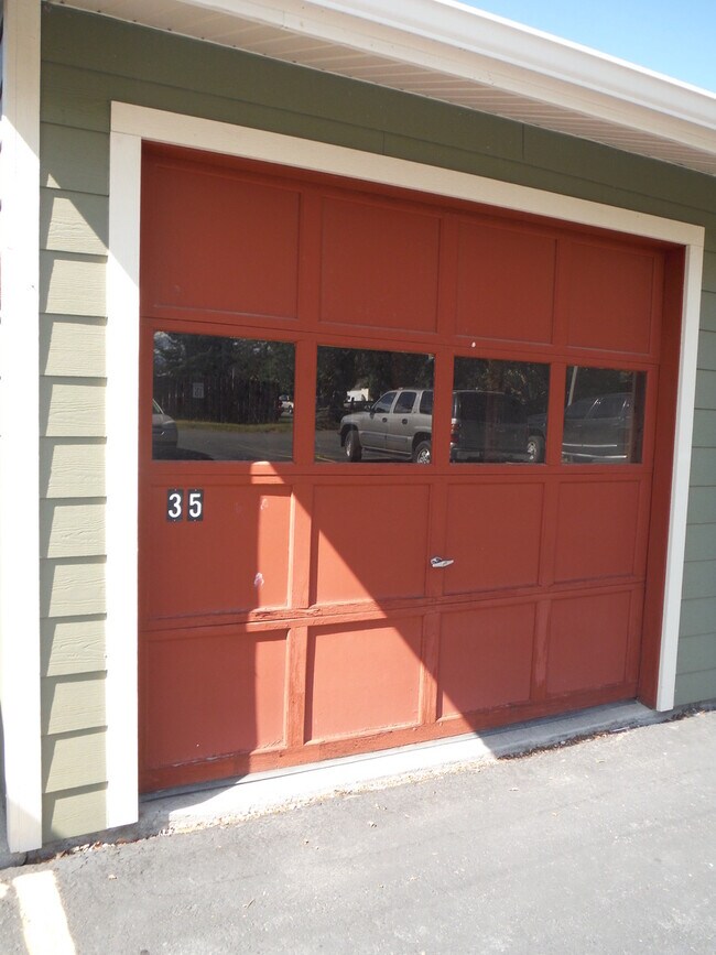Foto del edificio - Cute 3 Bedroom Condo w/ Bonus Room - Walki...