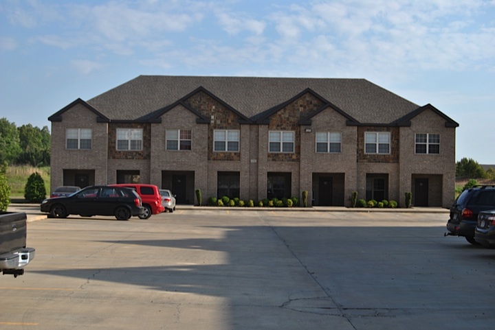 Foto principal - 908 Craighead Forest Rd