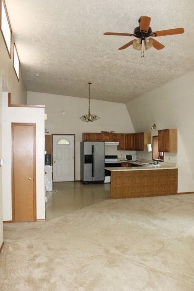 Building Photo - 2439 Sunflower Loop