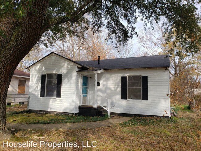 Building Photo - 2 br, 1 bath House - 605 West 75th St.