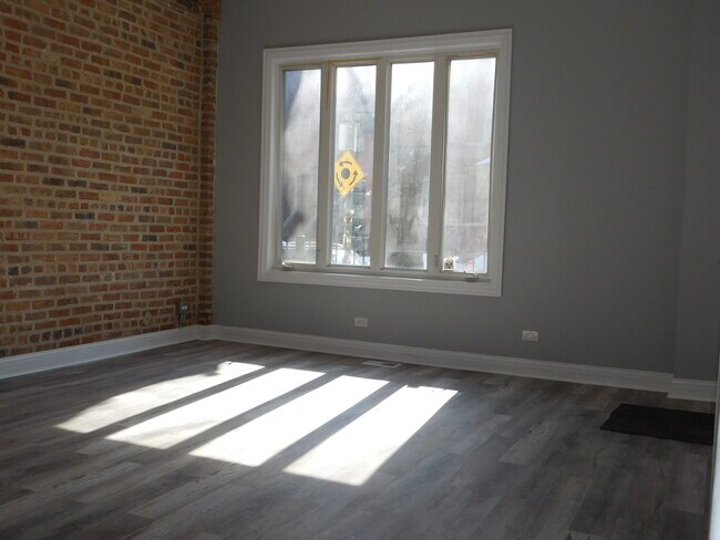Foto del edificio - 2432 W Cortez St