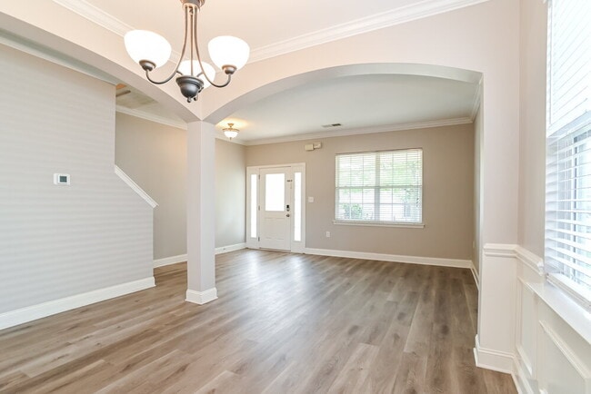 Foto del edificio - 4022 Linville Falls Ln