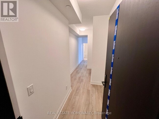 Building Photo - 20 Soudan Ave