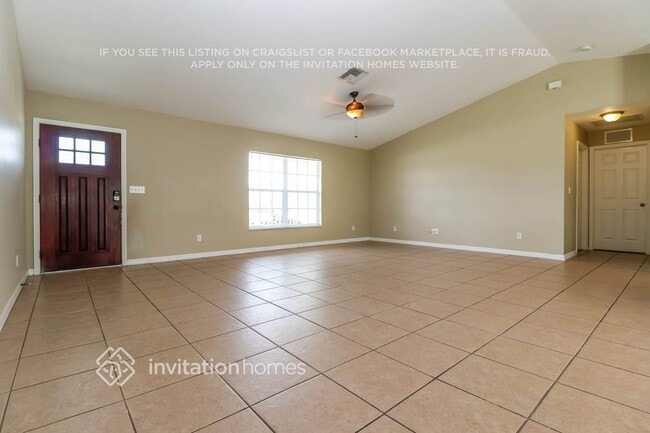 Foto del edificio - 3322 Oasis Blvd