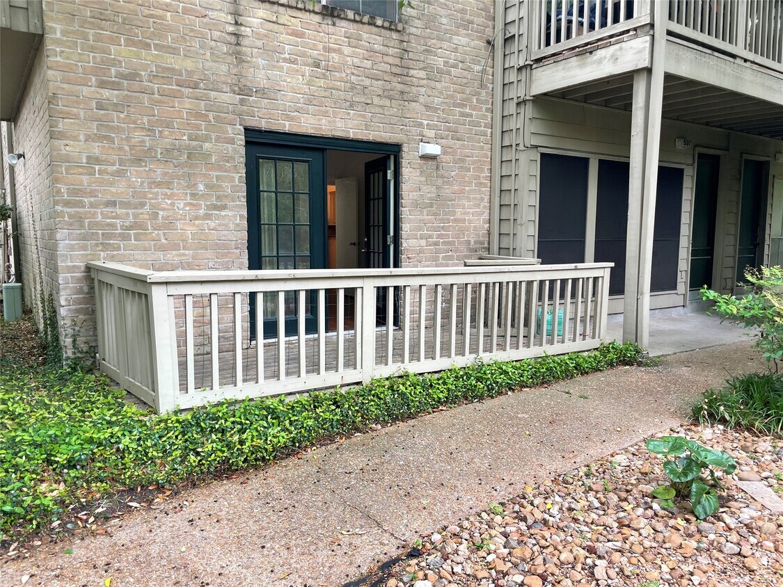 Foto principal - 2100 Tanglewilde St