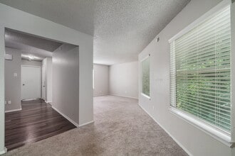 Building Photo - Shadow Ridge