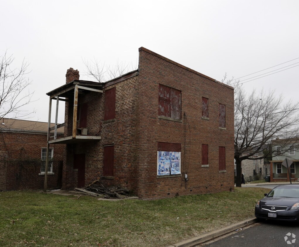 Building Photo - 2629 Martin Luther King Jr Ave SE