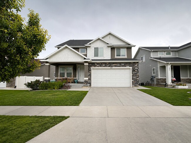 Building Photo - 583 W 4050 N
